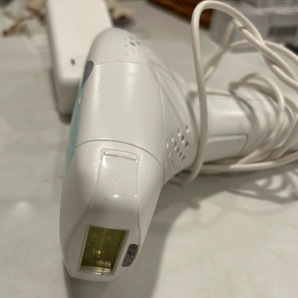 Bella Flash by Silk'n Hair Removal System - Picture 7 of 9